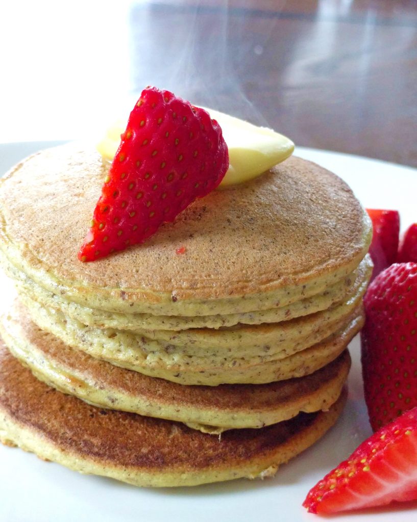 Low carb pancakes strawberries